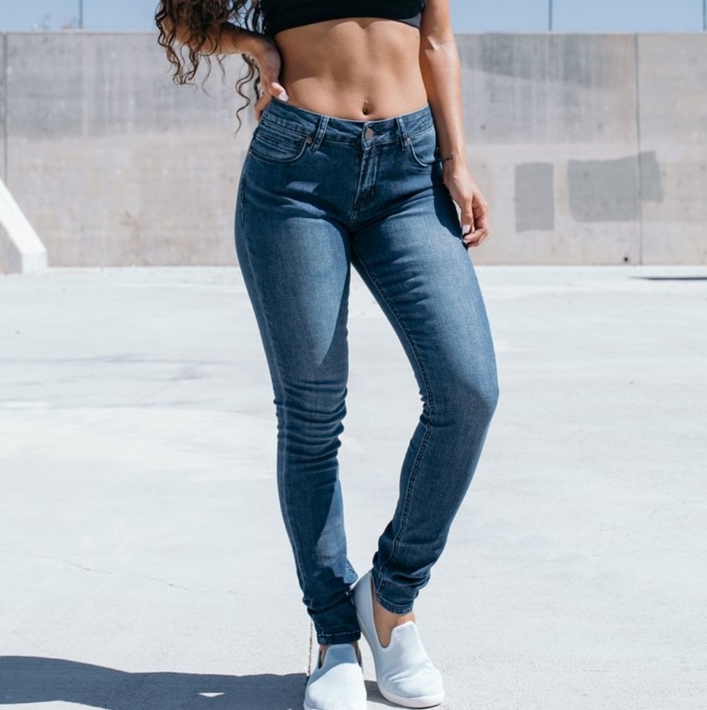 Barbell Apparell Jeans Size 28L